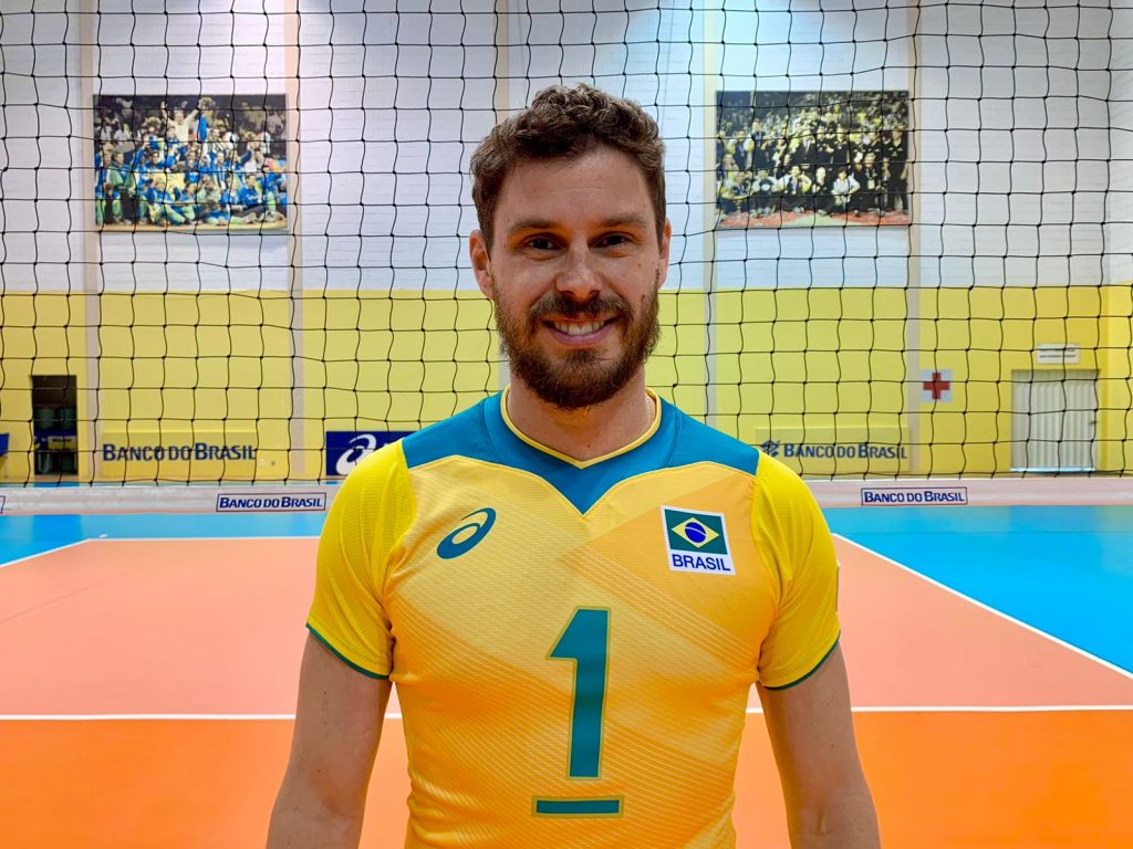 Bruninho inicia 10ª temporada como capitão da seleção de vôlei